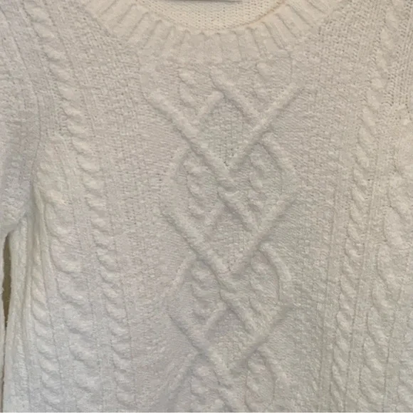 Abercrombie & Fitch Chunky Knit Sweater - Picture 2 of 10